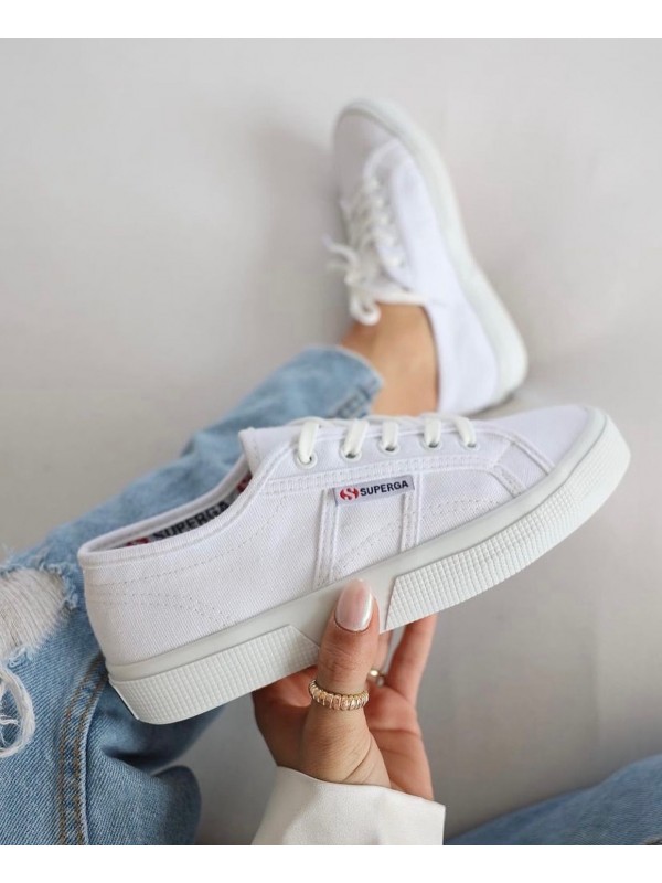 superga beyaz