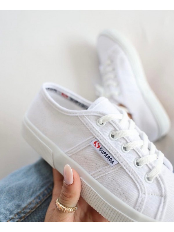 superga beyaz